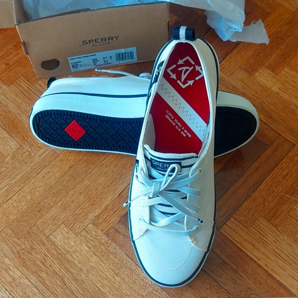 Sperry White Canvas Low-Top Sneakers with Navy Trim and Red Insole